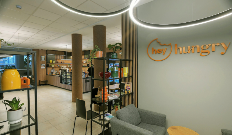 VILNIUS TECH atsidarė nauja kavinė „Hey Hungry“